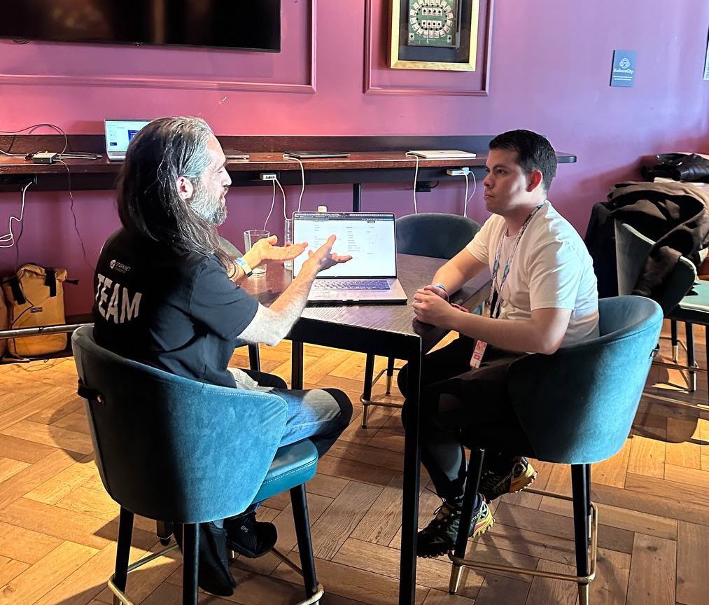 Angela ☀️ (@angela_sun__) on Twitter photo Here’s David again, working with <a href="/0xNestor/">Nestor Bonilla</a> on how to thread together the story and narrative of his project(s).
I’m so inspired by the work <a href="/MyceliaFound/">Mycelia Foundation</a> are doing. Here’s David again, working with <a href="/0xNestor/">Nestor Bonilla</a> on how to thread together the story and narrative of his project(s).
I’m so inspired by the work <a href="/MyceliaFound/">Mycelia Foundation</a> are doing.