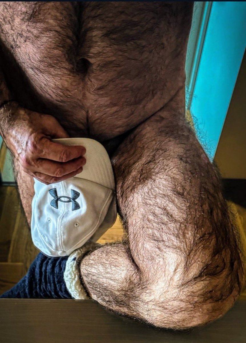 topgunready's tweet photo. Daily dose of a hot hairy chest with man musk on Fursday!😉🐺Woof #hairychests #gayhairy #furrymuscle #hairy_man #hairychested #hairystuds #manmusklover #gayFursdays #Fursdays #FurryDaddy https://t.co/h7Bsmwe7Z2