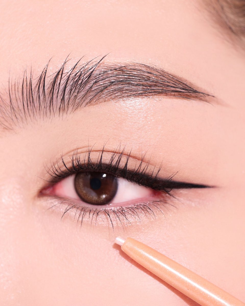 merrezca_office's tweet image. แจกไอเทมทำดอลลี่อายตาฉ่ำ ด้วย Be Your Eyeliner Pencil✨ ดินสอเขียบขอบตาเนื้อมุกนุ่ม

👉 04 Rose สีชมพูอมส้มคอรัล เสกดอลลี่อายให้ละมุนสวย
👉 05 Flashlight สีขาวมุก เสกดอลลี่อายให้พุ่งเป๊ะ

🧡 bit.ly/3NQXJ8W
💙 bit.ly/3ROKqam

#Merrezca #EverydayWithMerrezca