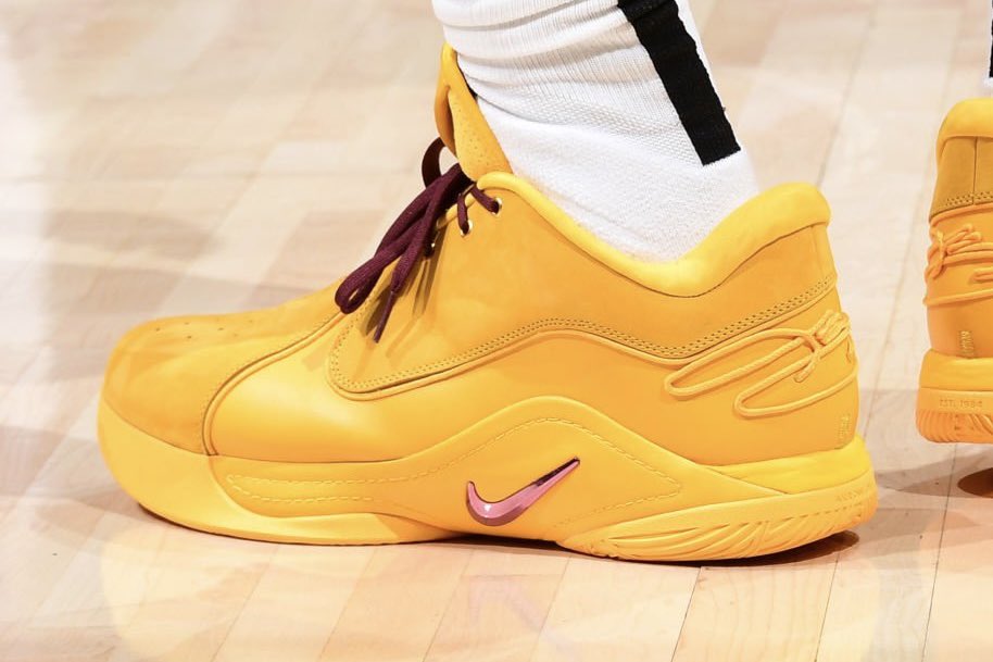 LeBron in another Christ the King High School LeBron 22 PE tonight 👑
