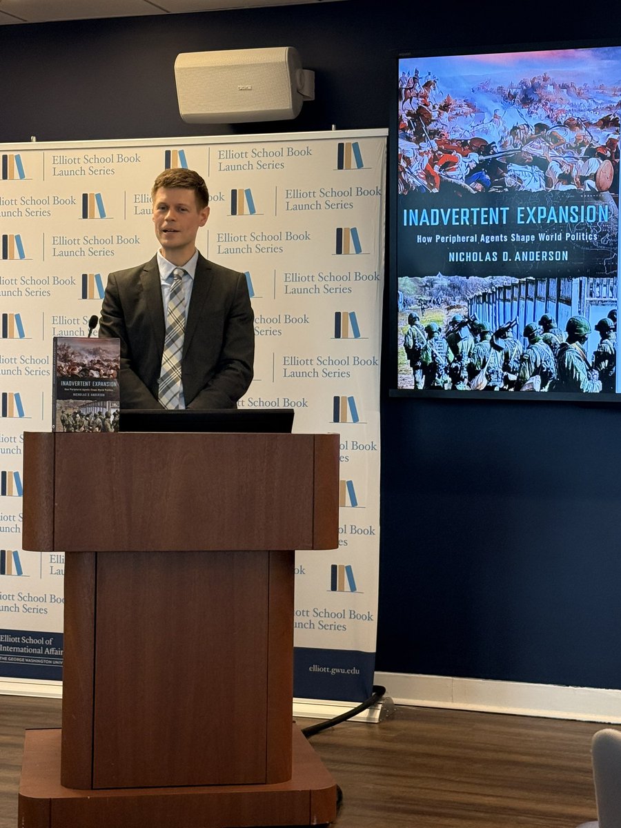 Azodiac83's tweet photo. Fantastic talk by @nickdanderson on his newest book Inadvertent Expansion. https://t.co/0HjqAHaWtC