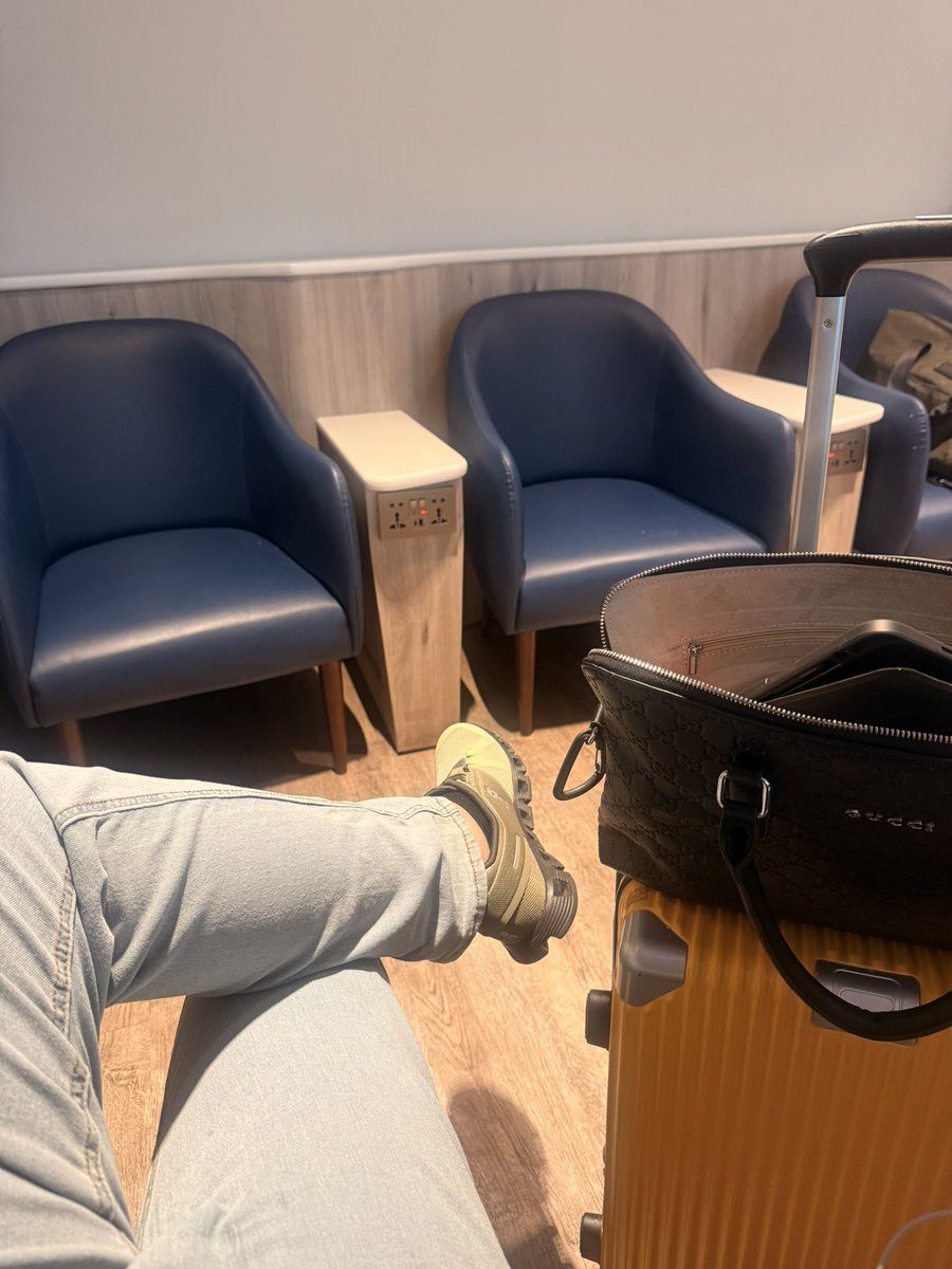 yznerk's tweet image. Cebu for the weekend #Unilab