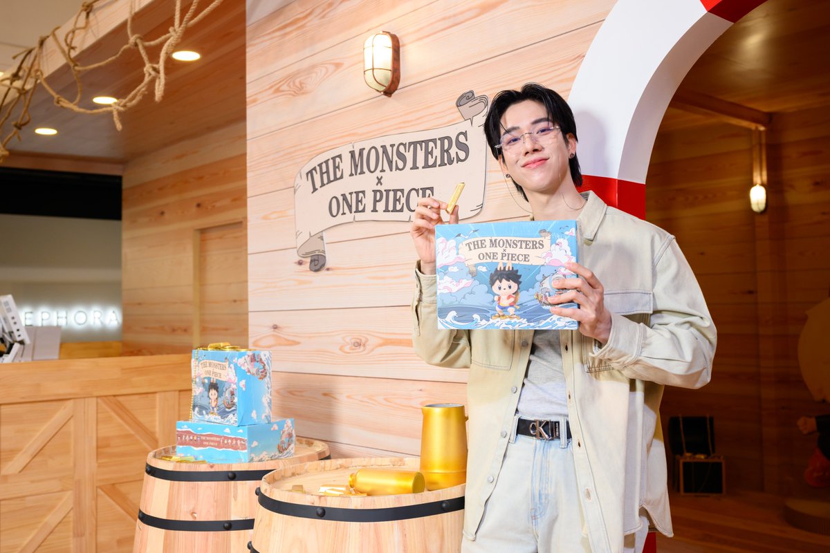 Online Station tweet media