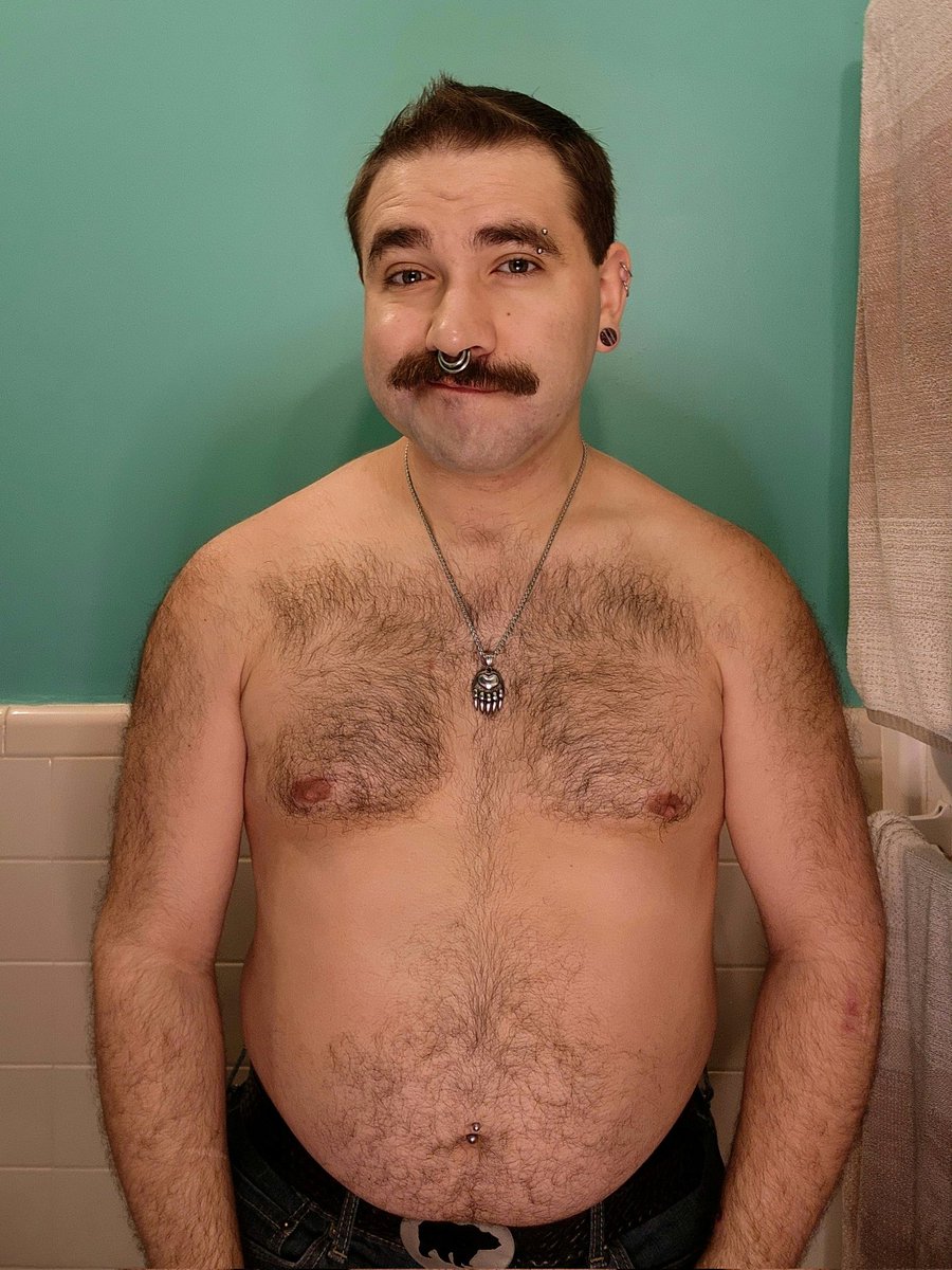 😭 Bye bye, beard 😭
(Yearly work required shearing completed ✅)