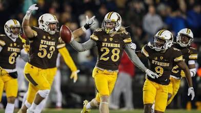 Jonathan Rulo (@jonathanrulo54) on Twitter photo After a great talk with coach <a href="/JaySawvel/">Jay Sawvel</a> I am blessed to receive an offer from Wyoming !!💛🤎<a href="/JPRockMO/">JP Rock</a> <a href="/AllenTrieu/">Allen Trieu</a> <a href="/_CoachHarrison/">Michael Harrison</a> <a href="/BELancerFB/">LANCER FOOTBALL</a> <a href="/scottybscout/">Scott Burgess</a> <a href="/EDGYTIM/">Timothy “EDGYTIM” OHalloran</a> <a href="/PrepRedzoneIL/">Prep Redzone Illinois</a> After a great talk with coach <a href="/JaySawvel/">Jay Sawvel</a> I am blessed to receive an offer from Wyoming !!💛🤎<a href="/JPRockMO/">JP Rock</a> <a href="/AllenTrieu/">Allen Trieu</a> <a href="/_CoachHarrison/">Michael Harrison</a> <a href="/BELancerFB/">LANCER FOOTBALL</a> <a href="/scottybscout/">Scott Burgess</a> <a href="/EDGYTIM/">Timothy “EDGYTIM” OHalloran</a> <a href="/PrepRedzoneIL/">Prep Redzone Illinois</a>