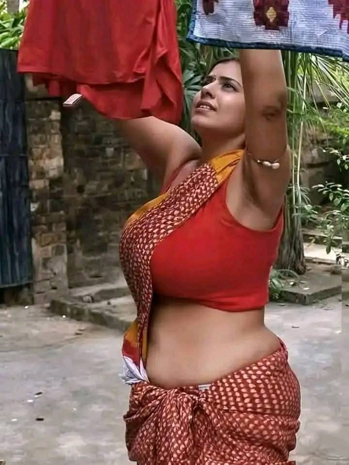 Sangeetha_88's tweet photo. ఉఫ్ నాకు అందట్లేదు కొంచెం ఎవరినైనా హెల్ప్ చేస్తారా
శుభోదయం https://t.co/UlUuX2iMS9
