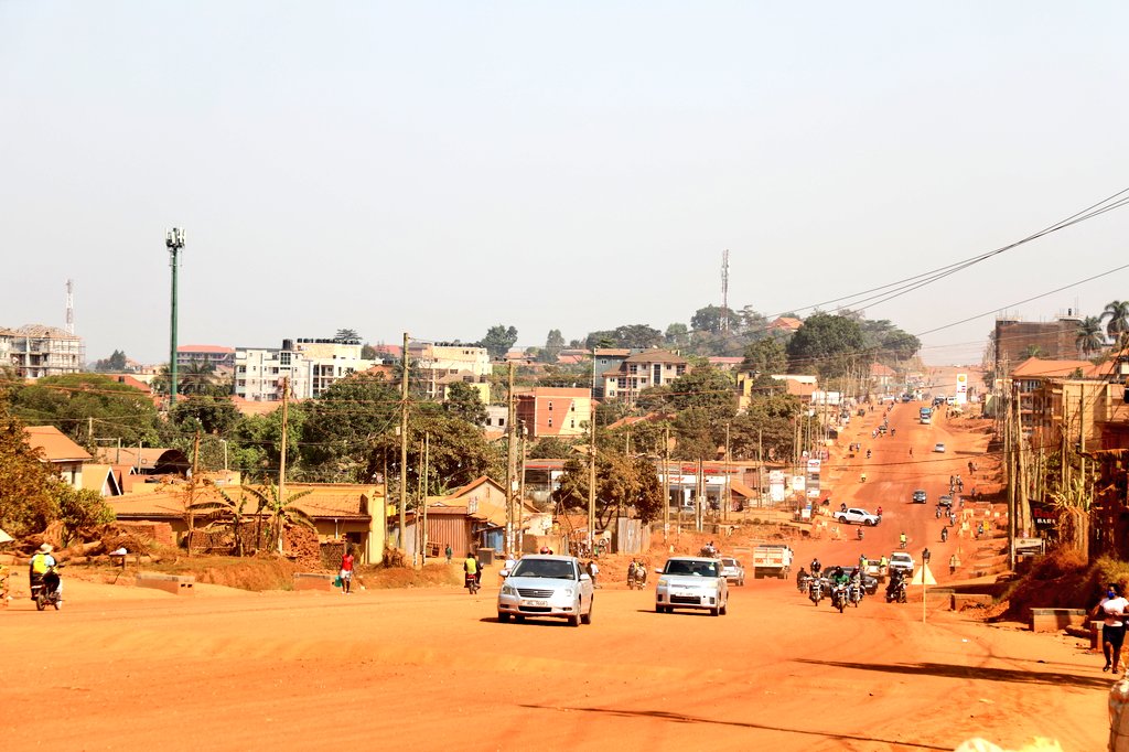 Ministry of Works & Transport (@mowt_uganda) on Twitter photo Underway; Prime Minister <a href="/RobinahNabanja_/">RT. Hon. Nabbanja Robinah. PRIME MINISTER</a> and State Minister for Works and Transport Hon.Musa Ecweru, are due to commence inspection of the Kyaliwajala-Kira-Matuga road to monitor progress of the road works. Underway; Prime Minister <a href="/RobinahNabanja_/">RT. Hon. Nabbanja Robinah. PRIME MINISTER</a> and State Minister for Works and Transport Hon.Musa Ecweru, are due to commence inspection of the Kyaliwajala-Kira-Matuga road to monitor progress of the road works.