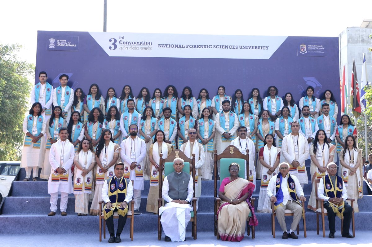 માનનીય રાષ્ટ્રપતિ શ્રીમતી દ્રૌપદી મુર્મુજીના અધ્યક્ષસ્થાને તથા માનનીય રાજ્યપાલ શ્રી આચાર્ય દેવવ્રત, મુખ્યમંત્રી શ્રી ભૂપેન્દ્રભાઈ પટેલ, ગૃહ રાજ્યમંત્રી શ્રી હર્ષભાઈ સંઘવી, દેશ-વિદેશથી પધારેલ વિવિધ ક્ષેત્રના અગ્રણીઓ તેમજ અન્ય મહાનુભાવોની ઉપસ્થિતિમાં ગાંધીનગર સ્થિત નેશનલ ફોરેન્સિક