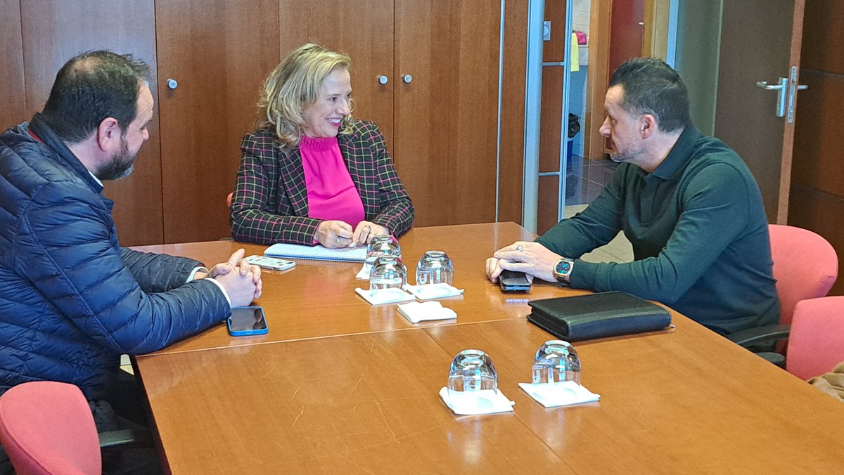 🔴 Javier Fernández Lanero, secretario General, y Jenaro Martínez Paramio, secretario General de FICA UGT ASTURIAS, mantienen una reunión con la Consejera de Transición Ecológica, Industria y Comercio, Belarmina Díaz. ⚡🏭🤝