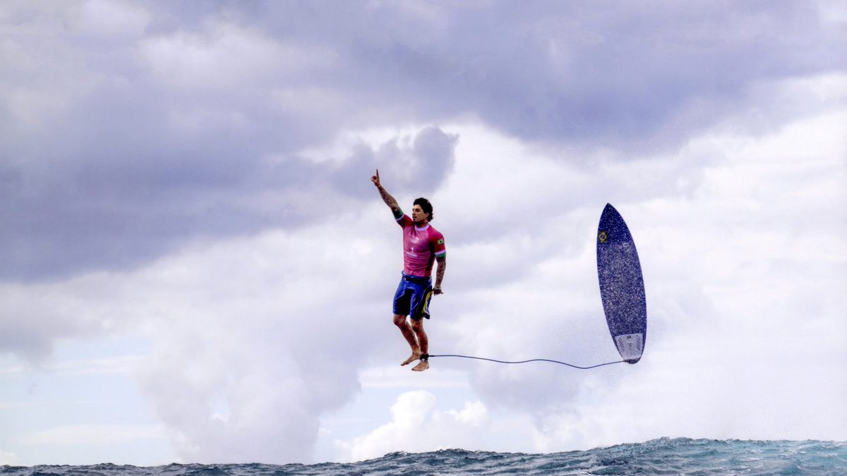 “The Golden Moment”: Jerome Brouillet Wins Sven-Simon-Award for Sports Photo of the Year 2024  go2.as/4bid5hv