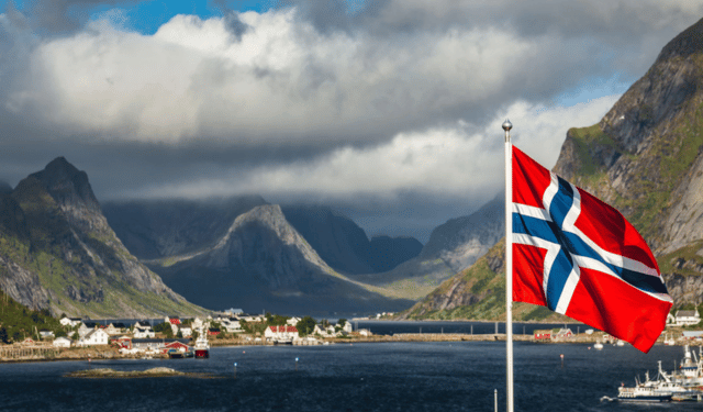 pesceinrete's tweet photo. La #Norvegia domina il mercato #ittico globale
https://t.co/iQiVLVSd4N https://t.co/P3f2aa26Mx