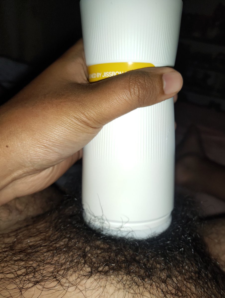 SuperZZHH's tweet photo. 约不到熟女 只能靠飞机杯解闷了 昆明的熟女要怎么约啊 想不到破处是被飞机杯破的 https://t.co/BgOtfRqjmZ