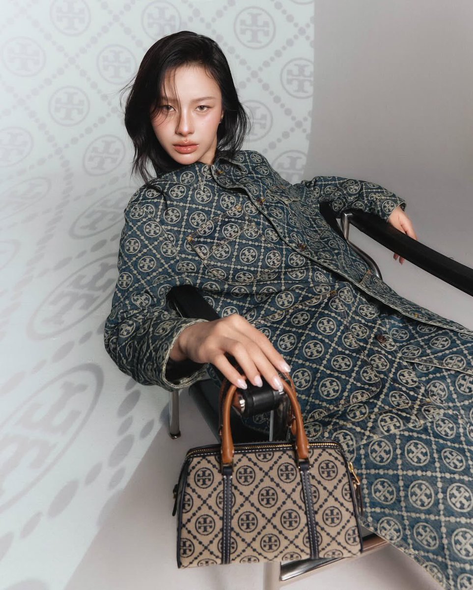 navy_yyy25's tweet image. พระมหา พรรษา วอสเบียน มากคับ

#Monogram
#ToryBurchThailand
#PPGROUPTHAILAND
#MilkPansa #mimiv