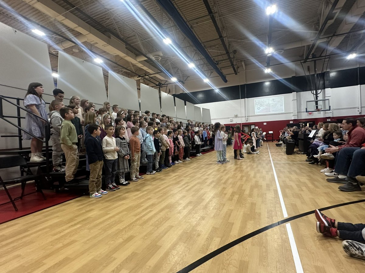 Sara Weeks tweet media