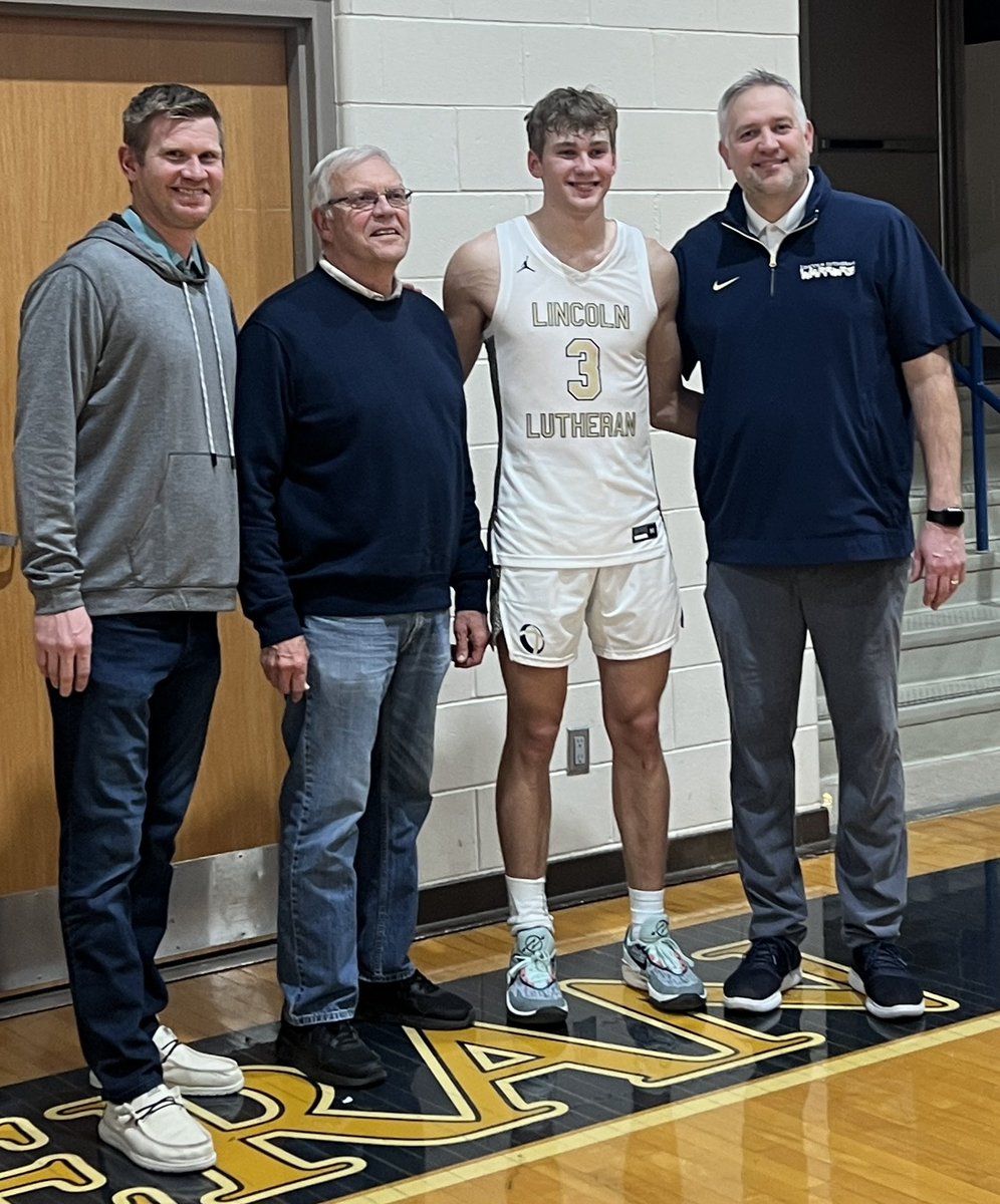 Former Warrior Jon Ziegler &amp; his coach Don Duitsman were in attendance as Jacob Duitsman broke Jon’s season scoring record this evening. Congrats, Jacob!

#WeAreWarriors <a href="/LLBoysHoops/">Lincoln Lutheran Boys Basketball</a>