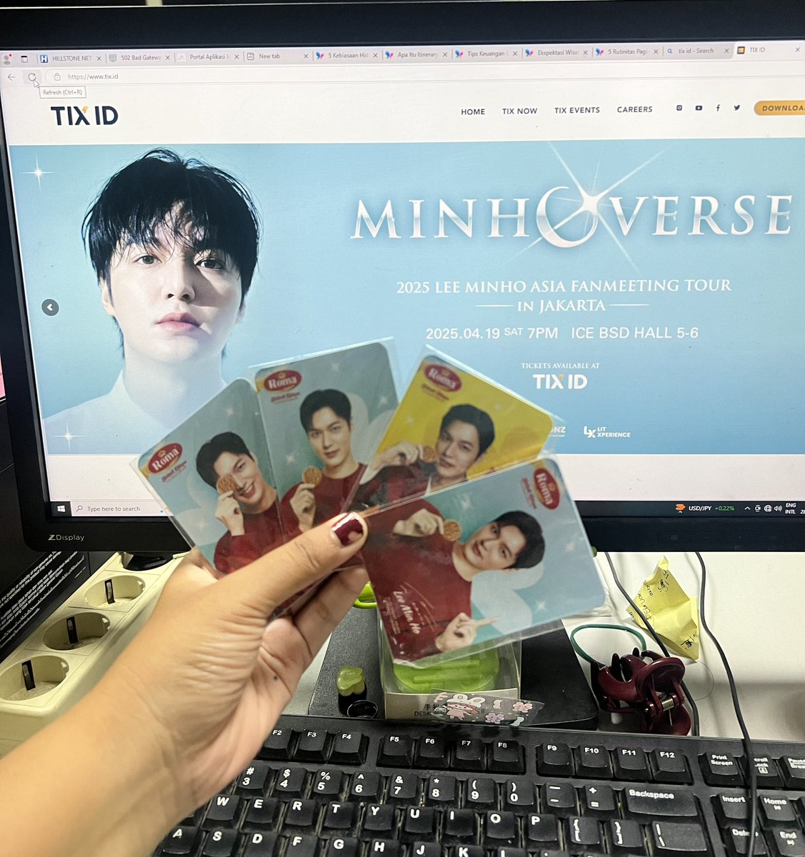 erfriyankars's tweet photo. VVIP OMGGG GOKIL ABISSS💃🏻 SEE YOU MY LOVE @ActorLeeMinHo ❤️‍🔥❤️‍🔥❤️‍🔥#MINHOVERSE #MINHOVERSE_in_jakarta #LeeMinHo https://t.co/IRWpYutPTw