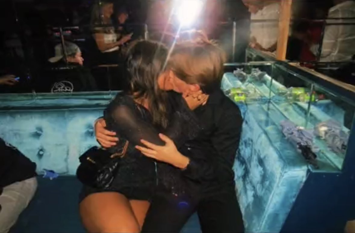 David2459561646's tweet photo. 🇸🇪 TikTok girl allegedly came to the club w her bf and left w someone else😱 more below https://t.co/Amp0RklvMr