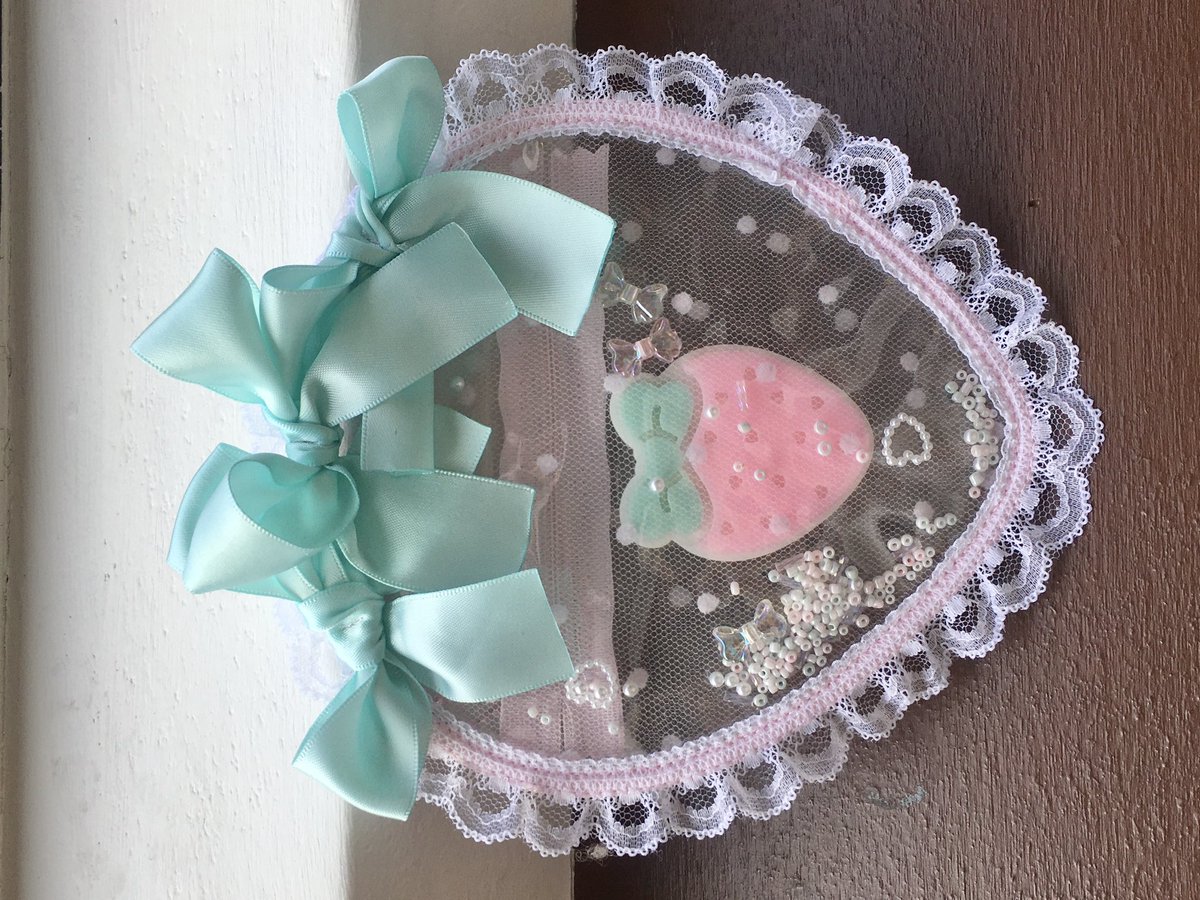 🍓 𝙱𝚎𝚛𝚛𝚢 𝚌𝚞𝚝𝚎! 𝚝𝚘𝚔 

3월 2일 팬시 아뜰리에에서 선공개합니다.