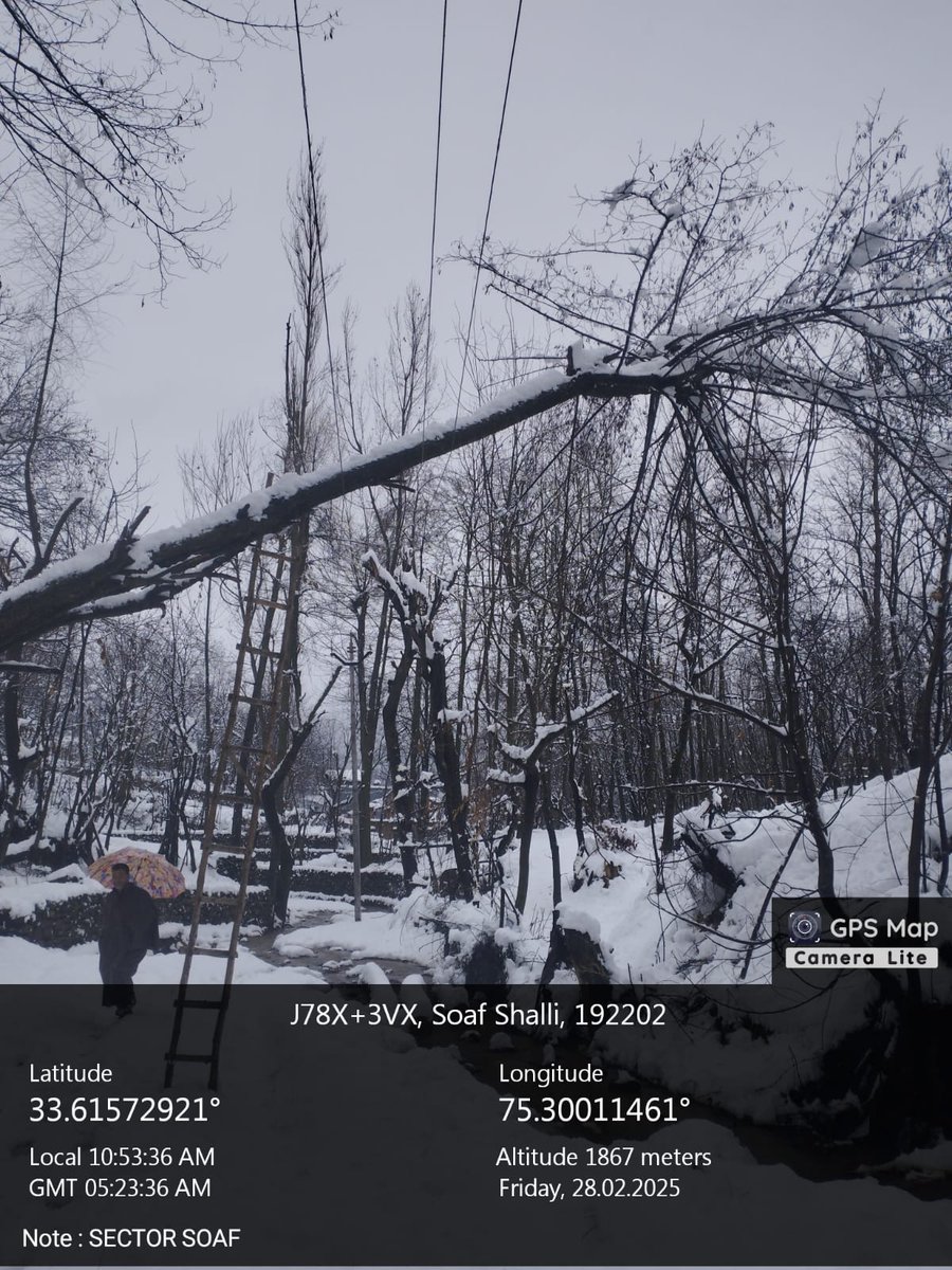 SubDivAchKPDCL's tweet image. Our teams are working on fault rectification, and power supply disrupted due tree collapsing on power lines at some places will be restored as soon as lines are cleared. We appreciate your patience #PowerUpdate #Snowfall