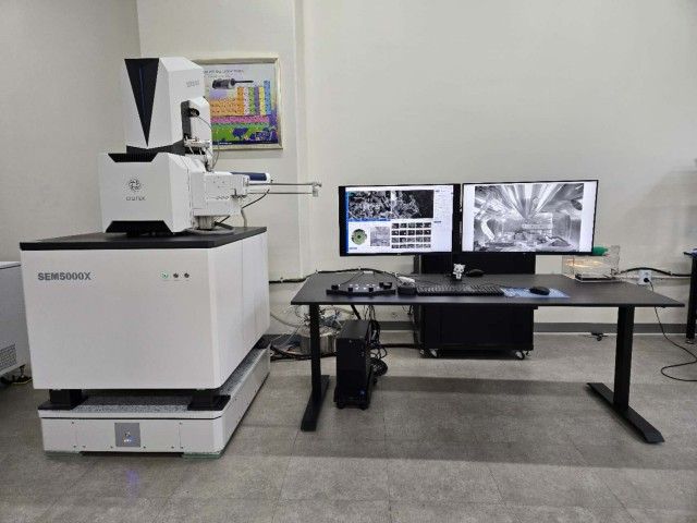 ciqtek's tweet image. Celebrate the successful installation of CIQTEK SEM5000X on GSEM in Korea 

CIQTEK is proud to announce the integration of its SEM3200, SEM4000Pro, and SEM5000X models into GSEM. 

Learn more:buff.ly/3D9z2CC 

#ElectronMicroscope 
#CIQTEK 
#SEMmicroscope 
#GSEM