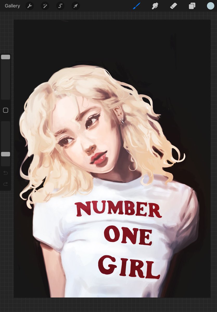 coff33matee's tweet photo. rosé, my #1 girl. took me 10 hours! https://t.co/KdZ1wtwYWZ
