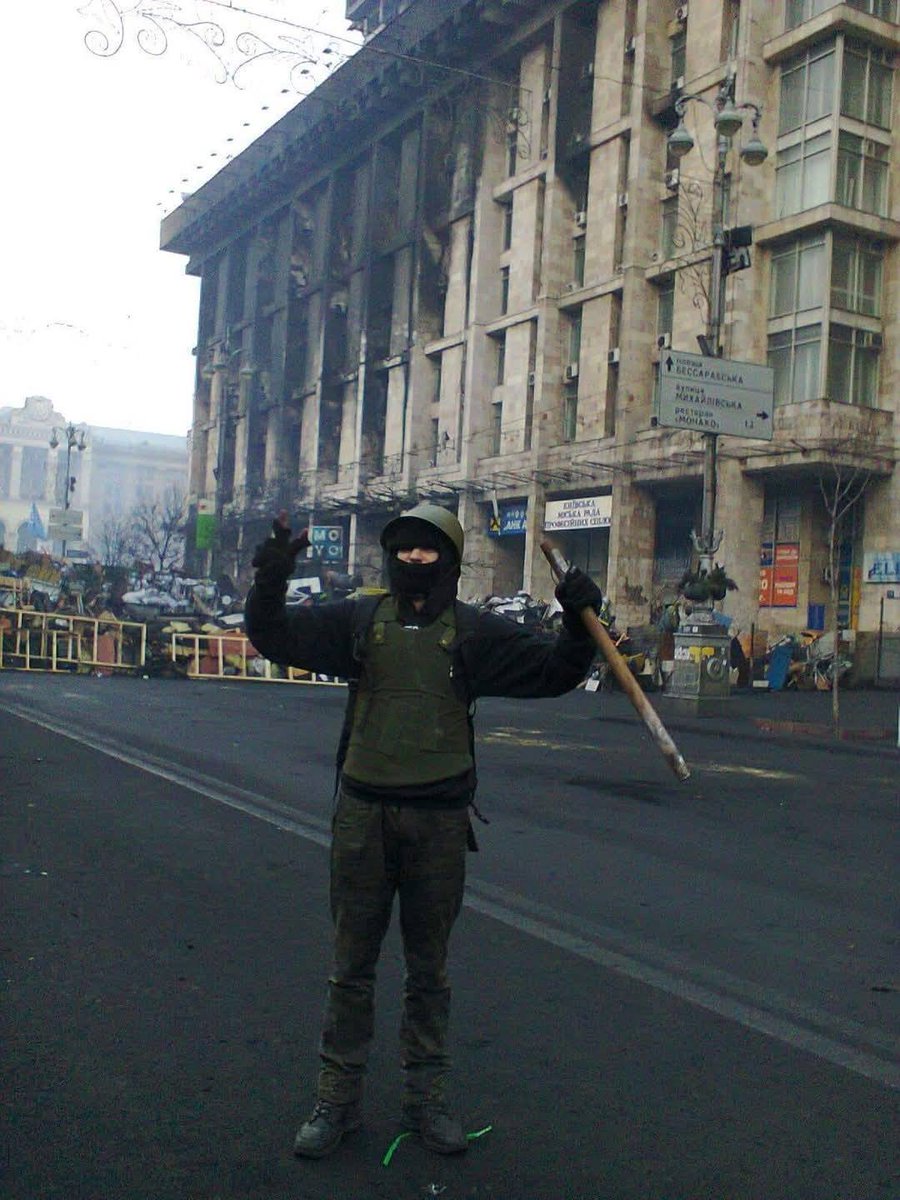 На війні загинув Василь Ратушний — старший брат Романа Ратушного. 

Про це повідомила його мати Світлана Поваляєва. 

Василь загинув 27 лютого під час виконання бойового завдання. Він був пілотом БпЛА у підрозділі «Птахи Мадяра».