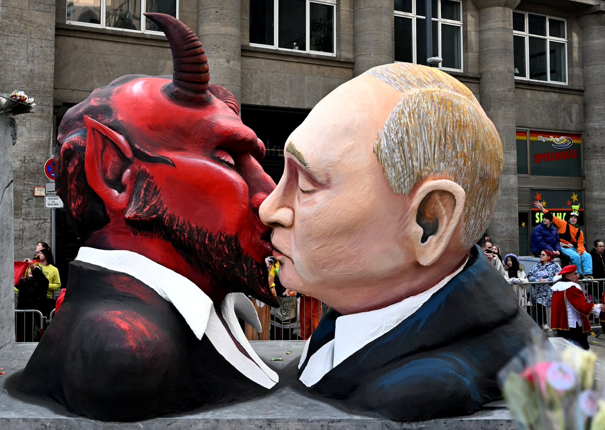 YvesDON's tweet photo. "Ces fous qui nous gouvernent" 30-2025-2030 ? "Les Temps approchent" "E Tempo di Scelta" pour les peuples soumis aux #imperators et #religions en ce temps qui débute du #Carême2025?🏴"De qui dépend que l'#oppression demeure? De qui dépend qu'elle soit brisée?" Pour nos #enfants🌟 https://t.co/S85ulqTFC6