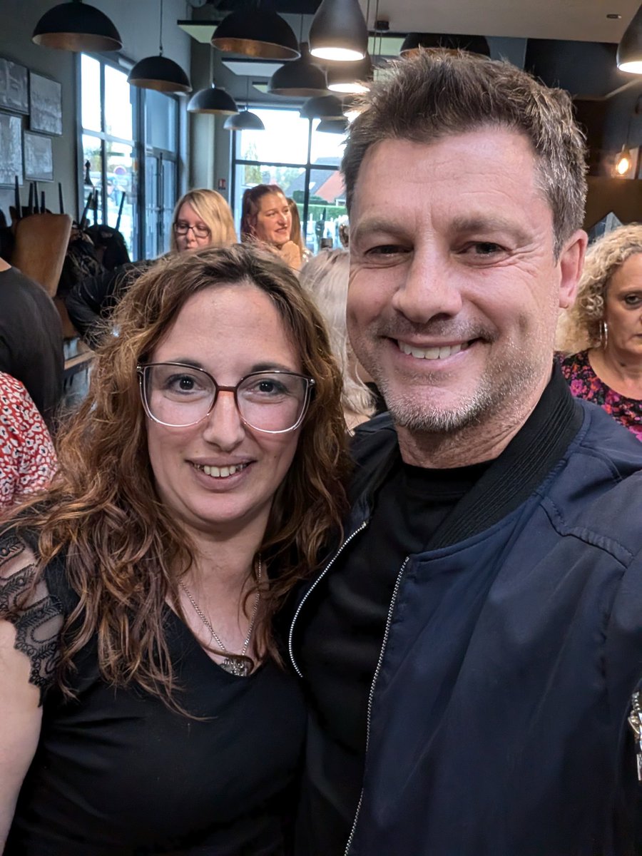 tulipe652's tweet photo. Happy birthday Steve, enjoy your day kisses 😘
@iamSteveHart https://t.co/HJcQuOsXM5
