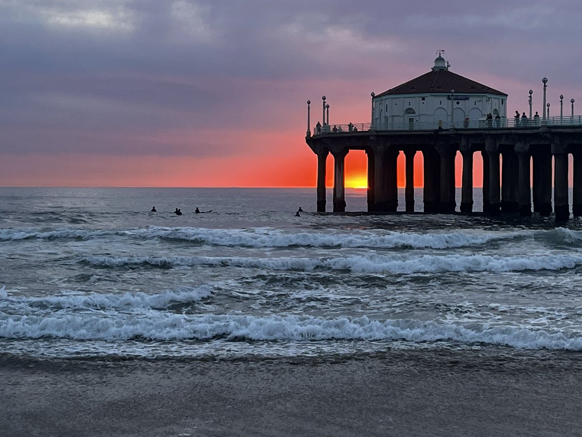 Manhattan Beach pier at sunset today