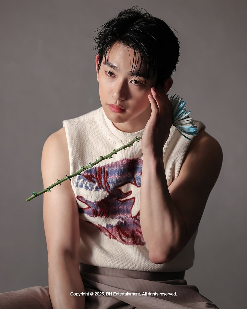 grass622's tweet photo. #Jinyoung #박진영 
BHIND SHOOT BY PARK JINYOUNG 
📷 W Korea Mar. 2025
@JINYOUNG 
……………………………… 
©️250228 BH Entertainment https://t.co/HfhcEcnk12