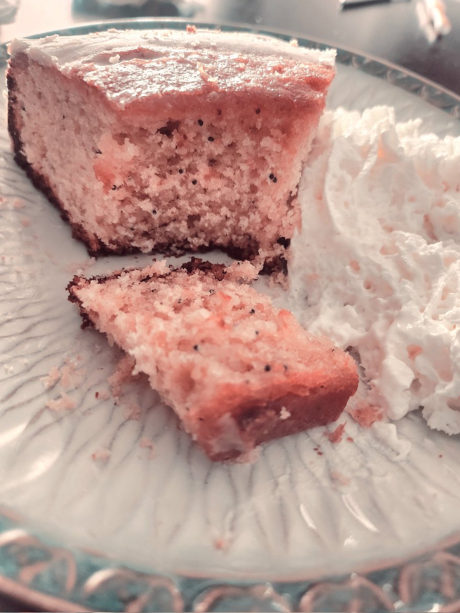 pprubuck's tweet image. Lemoney poppyseed pound.  Two weeks old. Still moist