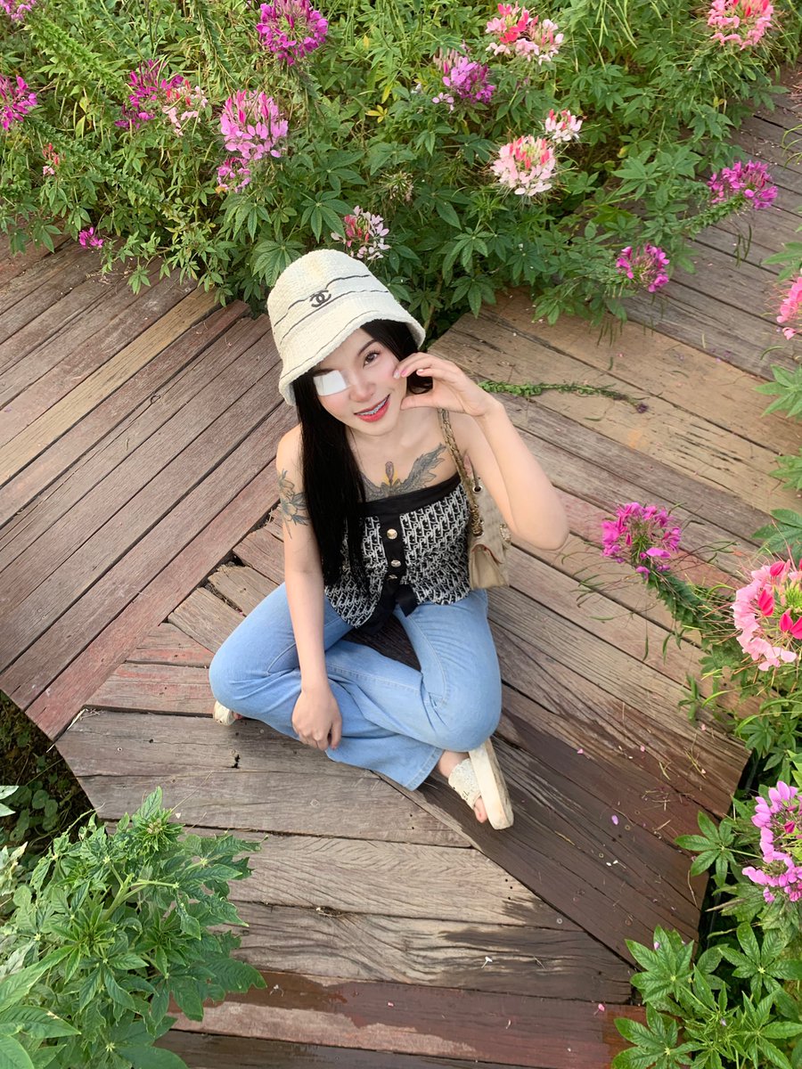 Jamie_x2002's tweet photo. No rain , No flowers🌷🌧️ 
#กาฬสินธุ์ #เมคเฟรนด์ https://t.co/Qrb5sxwcvr