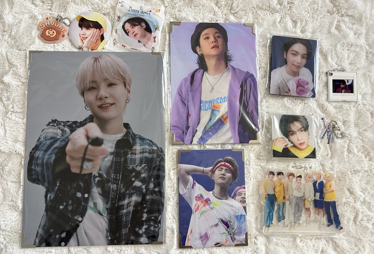 뭐야 왜 이렇게 많이 보낸거야 ..
윤기 다 모아서 준거냐구🥺🤍
고마워 잘 간직할게에ㅔㅔㅔ

<a href="/s_bono_moon_/">보노</a>