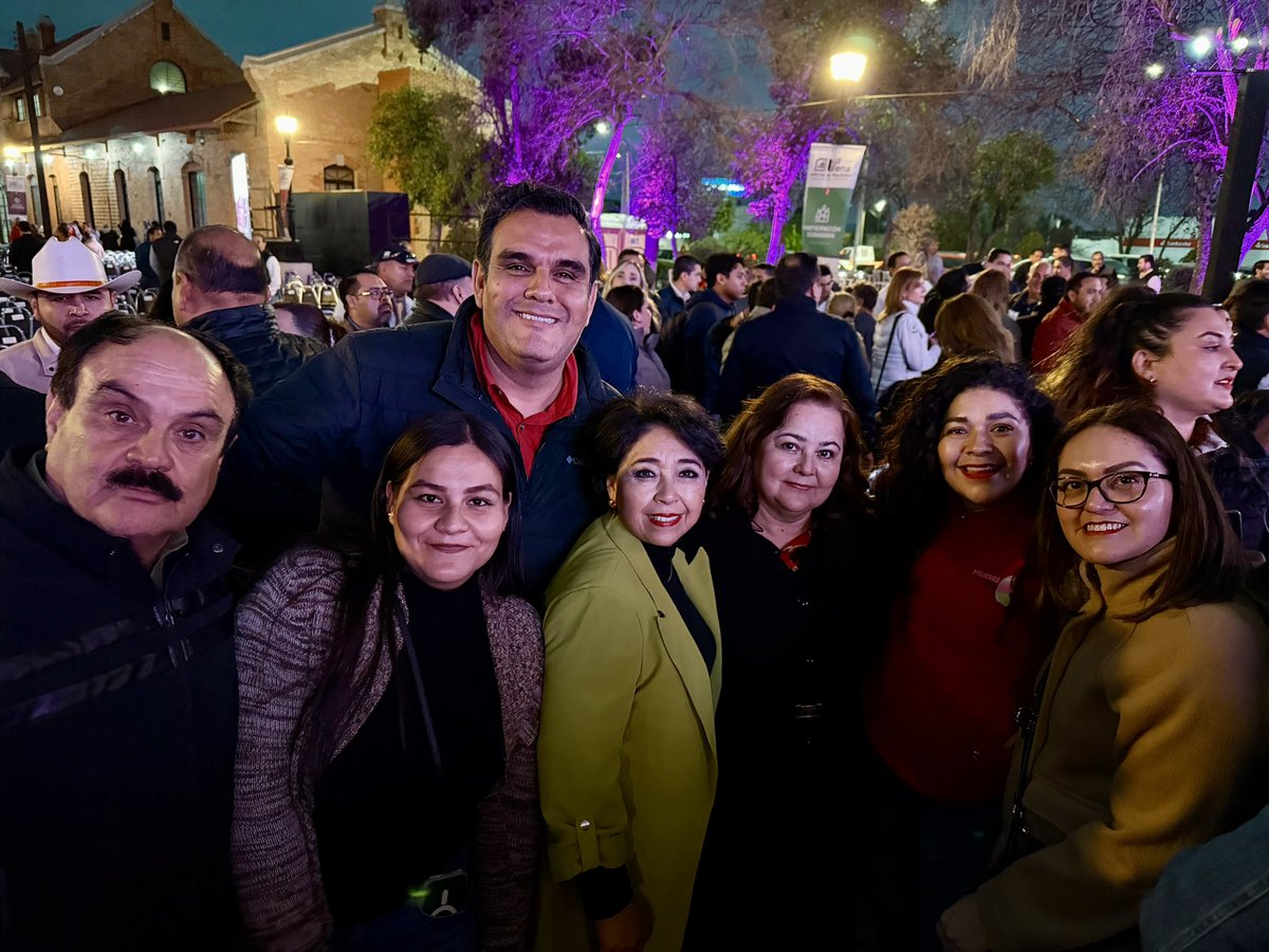willy_schz's tweet photo. ¡Es tiempo de las Mujeres!

Pasaron 200 años para que hoy con mucho orgullo tengamos a la primer Mujer en @LuzMorales , como presidenta del Congreso de #Coahuila, la acompañé junto al #PRImx, en su Informe de Resultados como diputada local. 

¡Muchas felicidades! #EnTodasPartes https://t.co/rsyAl6dhXh