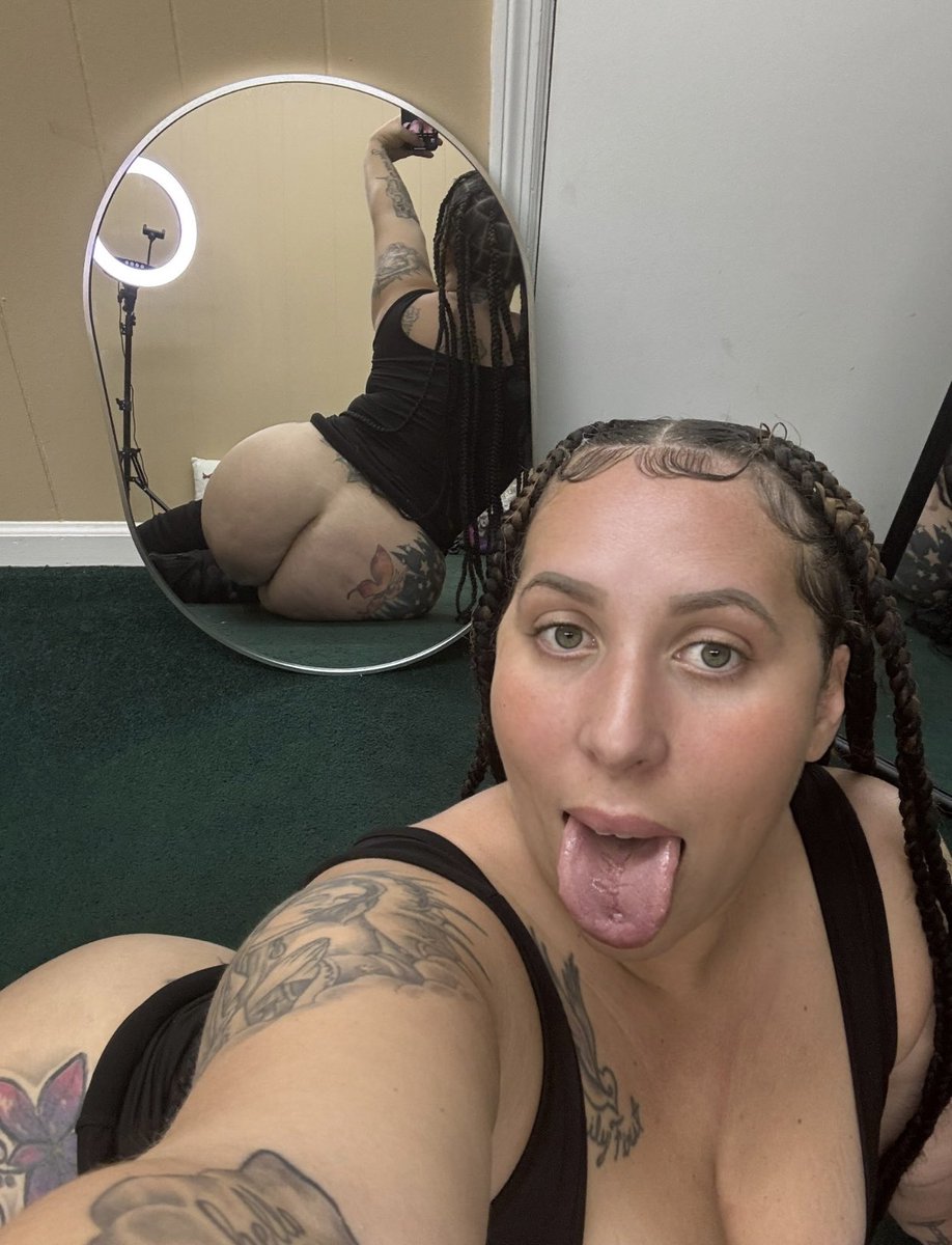 Ella_marry45's tweet photo. Hey guys 🥰😋 love ❤️ this picture 😍 https://t.co/U1pFJIWSPy