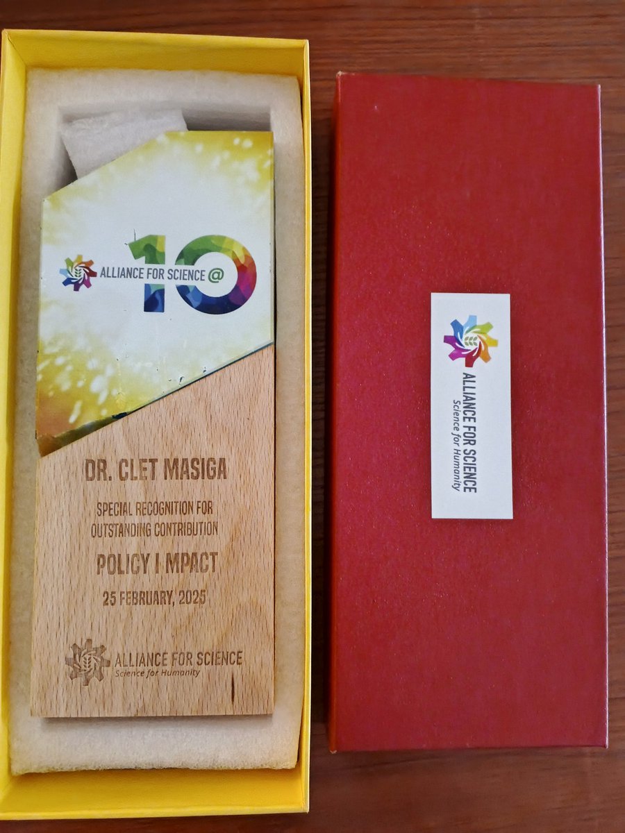 Honored to receive special recognition from @AllianceForSci for contributions to policy impact in advancing science innovations globally. Grateful for this acknowledgment and committed to continuing the work of bridging science and society for a better future. #ScienceAdvocacy