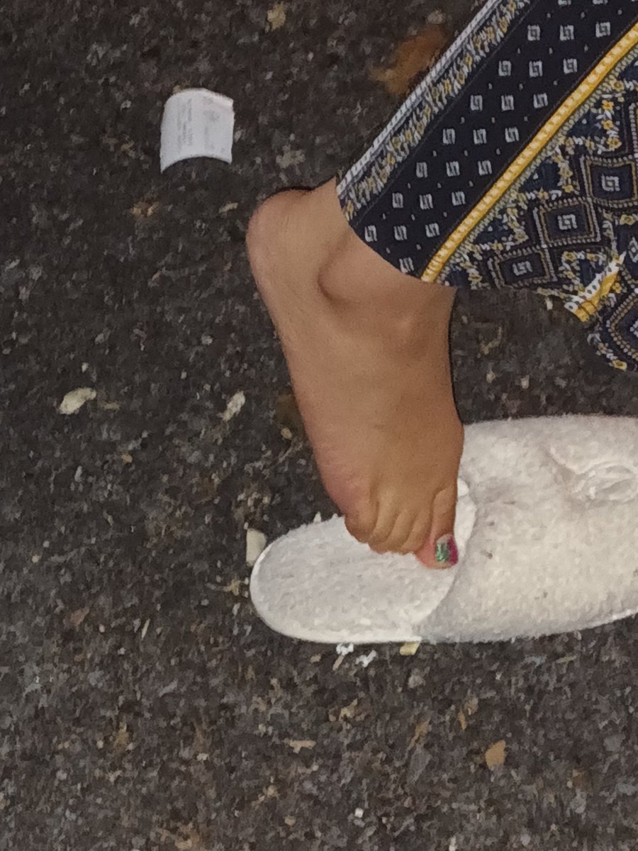 TheSlipologist's tweet photo. Here's some pics from a photoshoot with @gnarlyredzz 📸

Follow her if you want buy content like this from her and Like❤and RT♻️

📩Dm me if any female foot models would like to do a photoshoot📸

#dmvfeet #dcfeet #marylandfeet #virginiafeet #pgfreaks #dcfreaks #dmvmodels

Slippers• Soles• Toes• Arches• DMV• Footography• Feet• Foot Fetish• Shoutout•
