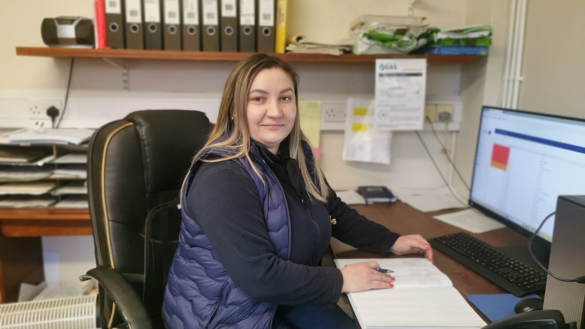 1/2 Huge thanks to Iuliana for sharing her further education and training (FET) learning journey - she completed an e-business course in our Buncrana FET Centre (donegaletb.ie/course-detail/…) and has since gained employment with North West Gas in Carndonagh. If you're looking for