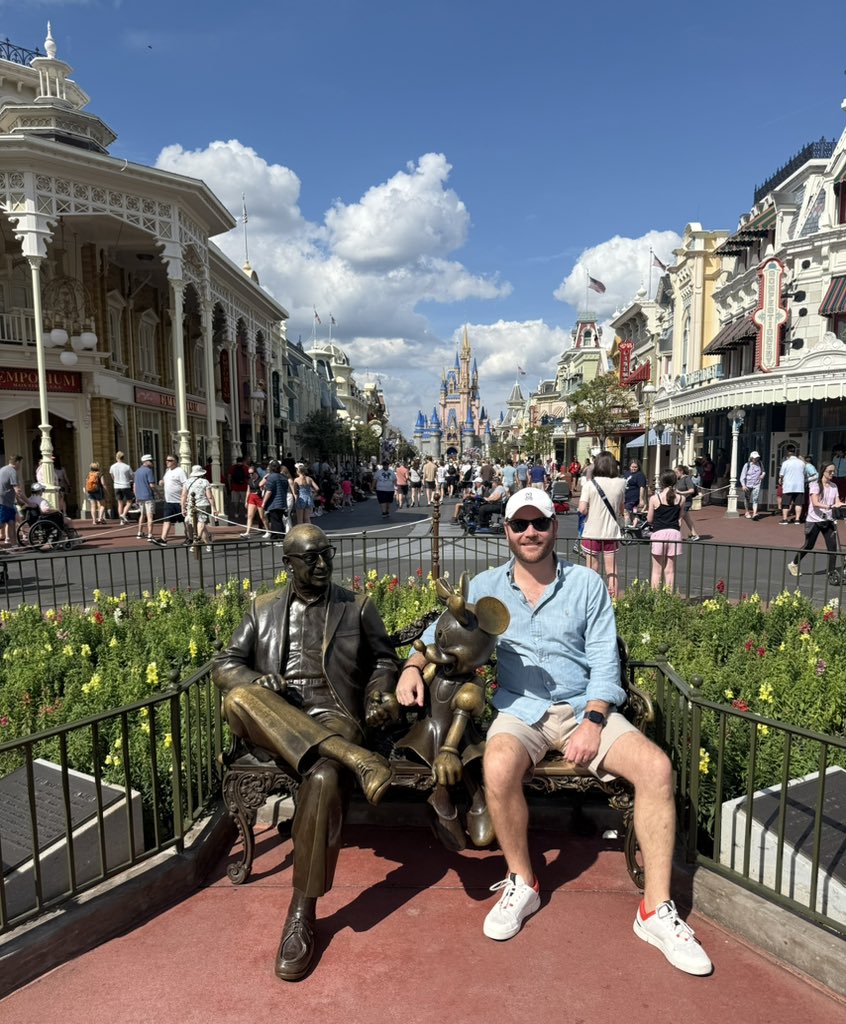 JPosogonzalez's tweet image. Acá un claro ejemplo 

Tarda la maldita familia #Arzu lleva 40 años saqueando al estado 
Oooooo sorpresa quieren más ya viene la 3 generación haciendo lo mismo