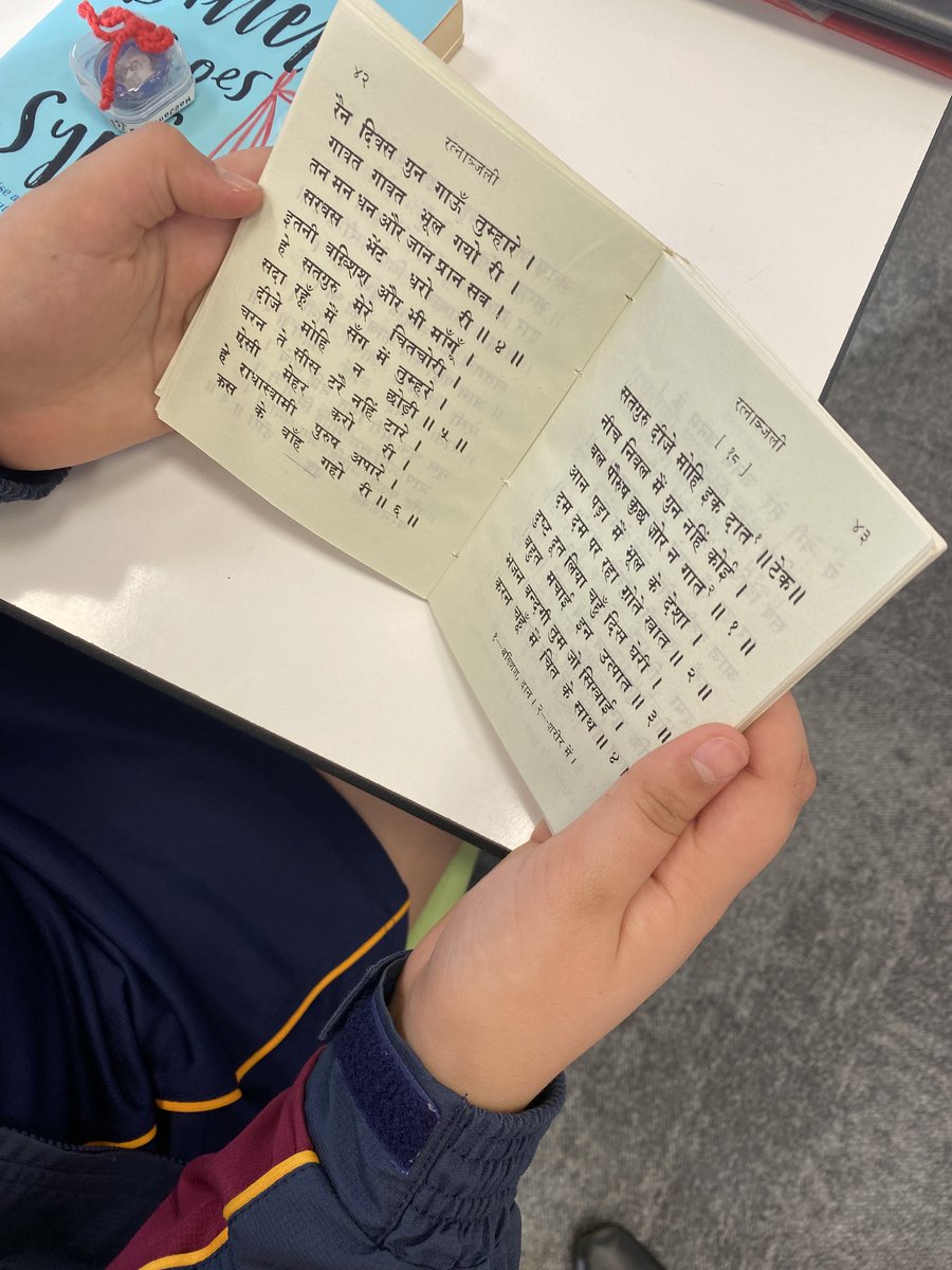 It's lovely when students share links they have to other languages during MFL lessons. It opens our eyes to other worlds and develops our intercultural understanding. #CCJuniorMfl #CCDiscovery