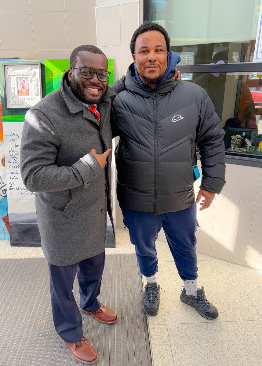 jacobscott101's tweet image. One of the greatest joys in education is seeing former students thriving as adults. Today, I ran into Kenny Brantley—once a tough, guarded kid, but with one of the biggest hearts. We used to battle back and forth, but he became a student I deeply admired. I’ll never forget when…