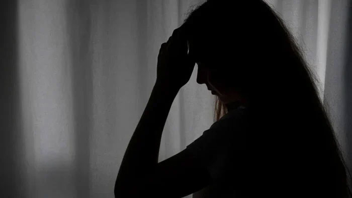 স্বামীকে হত্যার পর বুকে ‘সরি জান, আই লাভ ইউ’ লিখে আত্মহত্যা