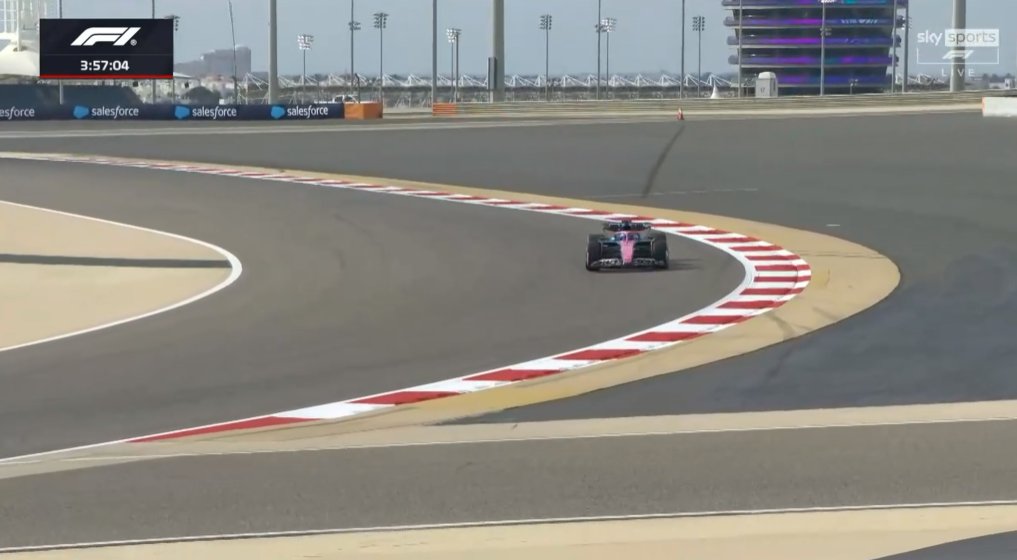 MsportXtra's tweet image. #F1 #HappyTesting Back to green for the afternoonsession. The final session before the fun starts at the @ausgrandprix . #MsportXtra #F1Testing