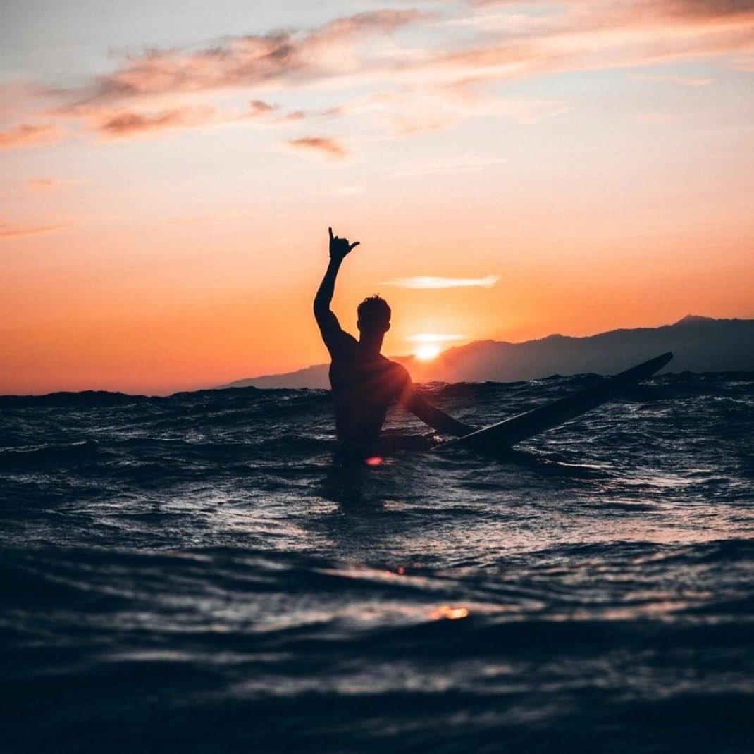 Sending love to everyone experiencing the worst of their mental health. Proud of us for doing our best to be okay. The journey hasn’t been easy but hey, we’re still here, still trying. And, together we’ll keep going…check on your Homies