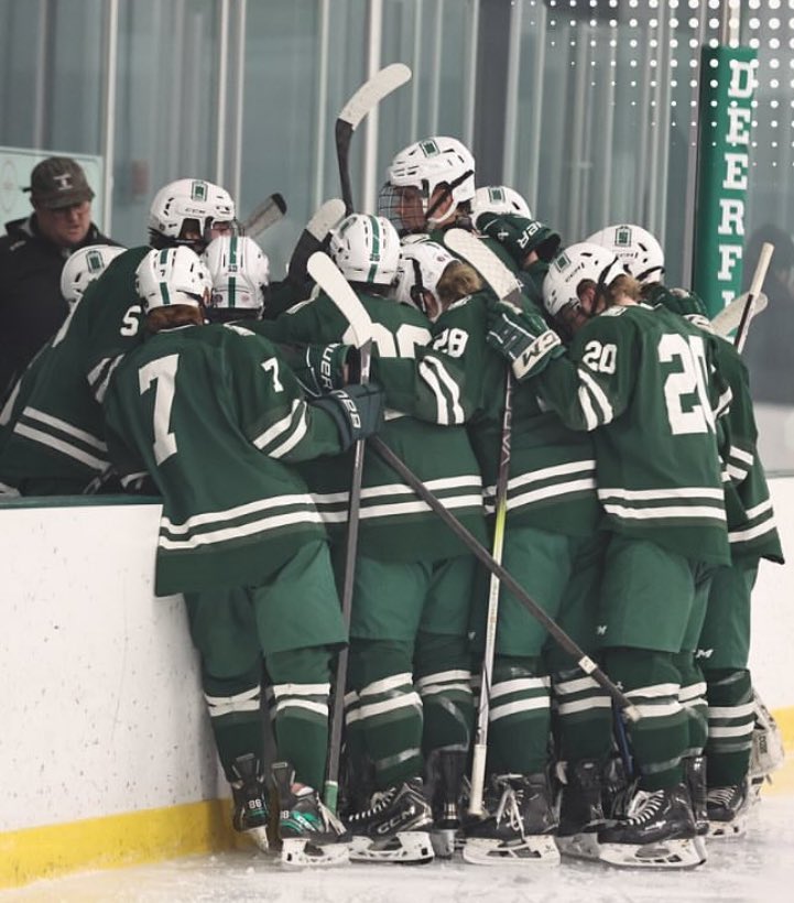 Deerfield Boys Hockey (@deerfieldbvh) on Twitter photo 5:30 PM puck drop down at <a href="/westygametweets/">Westminster Hockey</a>! #RollSkatingDoors
youtube.com/live/BXev4sAvM… 5:30 PM puck drop down at <a href="/westygametweets/">Westminster Hockey</a>! #RollSkatingDoors
youtube.com/live/BXev4sAvM…