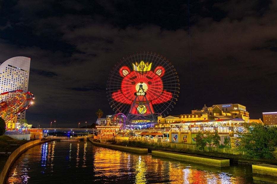 YKHM_LOVEWalker's tweet photo. ＼きょうから開催🎊／
🎊#東方神起 20th Anniversary LIVE TOUR～ZONE～🎊

#横浜 市で3/1（土）～9（日）に開催🥳

≪注目👀≫
#コスモクロック に「TB」が登場する特別演出🎡

また、本日はコラボ花火も打上予定🎆
📍大さん橋 19時から5分間

ほかにもコラボ多数です！
https://t.co/hWSfhOKS8L

#みなとみらい
