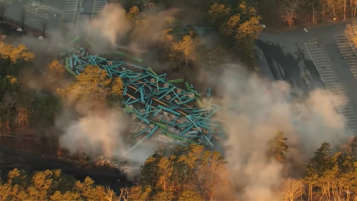 🚨Six Flags and LEGO have partnered to create new rollercoaster LEGO sets!

Here's a preview of the new Kingda Ka set coming this spring, rumoured to be priced at $59.99!