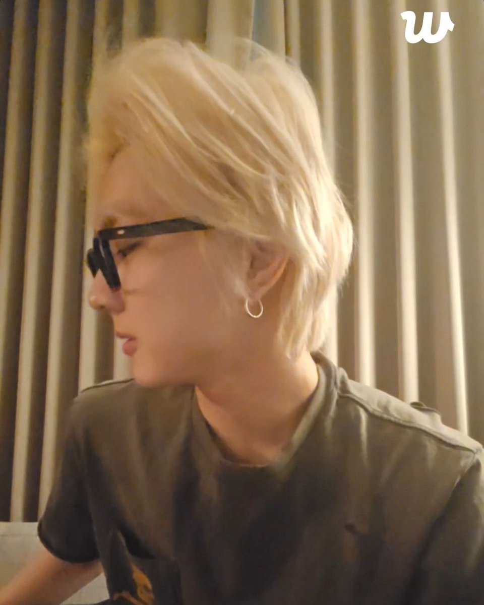 didakdma's tweet photo. 이난리머리여도 자기 귀여운거 알고 .. 자기 귀여워 해줄것도 알아서 저러케 당당한거임 아 어이없어 또 진실로 귀여워서 정말 황당해 기막혀 .. https://t.co/YIxXkfALUs