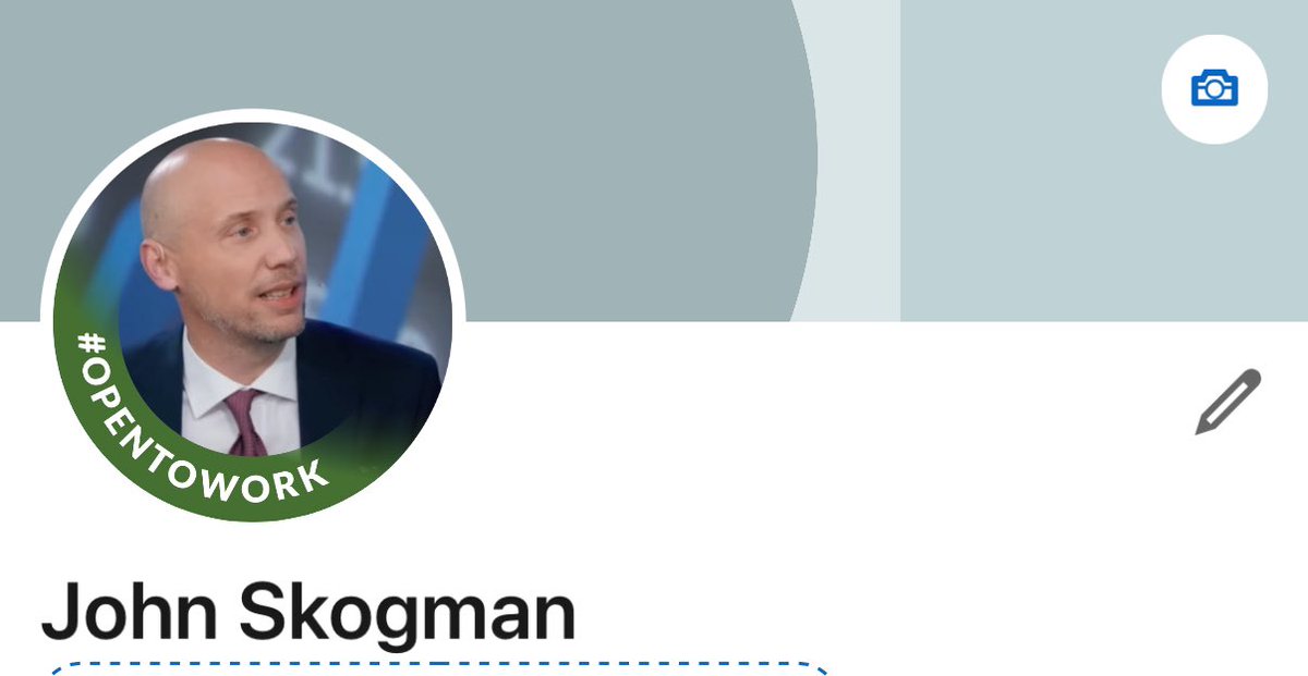Har varit arbetslös länge nog nu! Vill nån följa med på resan i livet som has been, arbetslös med aktier som intresse, krönikör &amp; whatever går det på insta instagram.com/realjohnskogma… och Bluesky. Skynda innan Johan raderar 😉😂😍