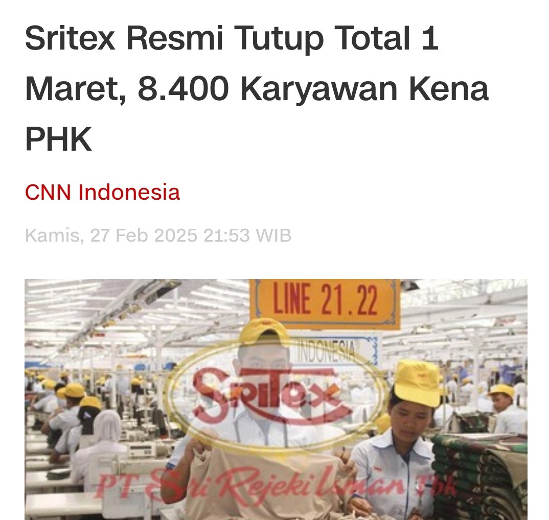 Strategi_Bisnis's tweet photo. Hari ini adalah farewell day. Dampaknya sangat masif, krn ada banyak usaha yg gantungkan hidup dlm Sritex Universe.

Keluarga yg terdampak PHK akan sambut bulan Ramadhan dlm duka  dan kesedihan.

Ada 3 pemicu utama knp Sritex kolaps :

1) mulai thn 2018, mrka lakukan utang jumbo demi strategi ekspansi global 2020. 

Mendadak ada pandemi global thn 2020. Siapa yg sangka akan terjadi pandemi. Nobody knows.

Utang jumbo sritex benar2 salah timing. 

Pandemi global hancurkan demand textile dunia. Padahal porsi export sritex hampir 70%.

2) lalu tiba2 ada perang Rusia x Ukraina. Pasar textile dunia makin hancur. Export Sritex makin anjlok parah. 

Mesin yg dibeli dari utang mega triliunan jadi gak ada gunanya sama sekali. 

Sebab sales sritex hancur lebur dihajar pandemi x rusian war. 

3) saat sritex mau alihkan produk ekspor yg hancur ke pasar lokal, gak bisa. Sebab ada serbuan textile China yg banting harga. Produk china ini tadinya jg buat pasar global yg jg telah hancur lebur gara2 faktor 1 dan 2. 

Alhasil, Sritex terjebak utang mega triliunan tapi sales drop total. Utang macet krn gak ada pemasukan yg memadai. 

🔥🔥🔥

Faktor 1 dan 2 di atas adalah Black Swan Moment. Kejadian tak terduga yg benar2 diluar kendali direksi Sritex. 

TIMING is everything. Lakukan keputusan maha penting di momen yg salah, akan bisa hancurkan bisnis. 

RIP Sritex.